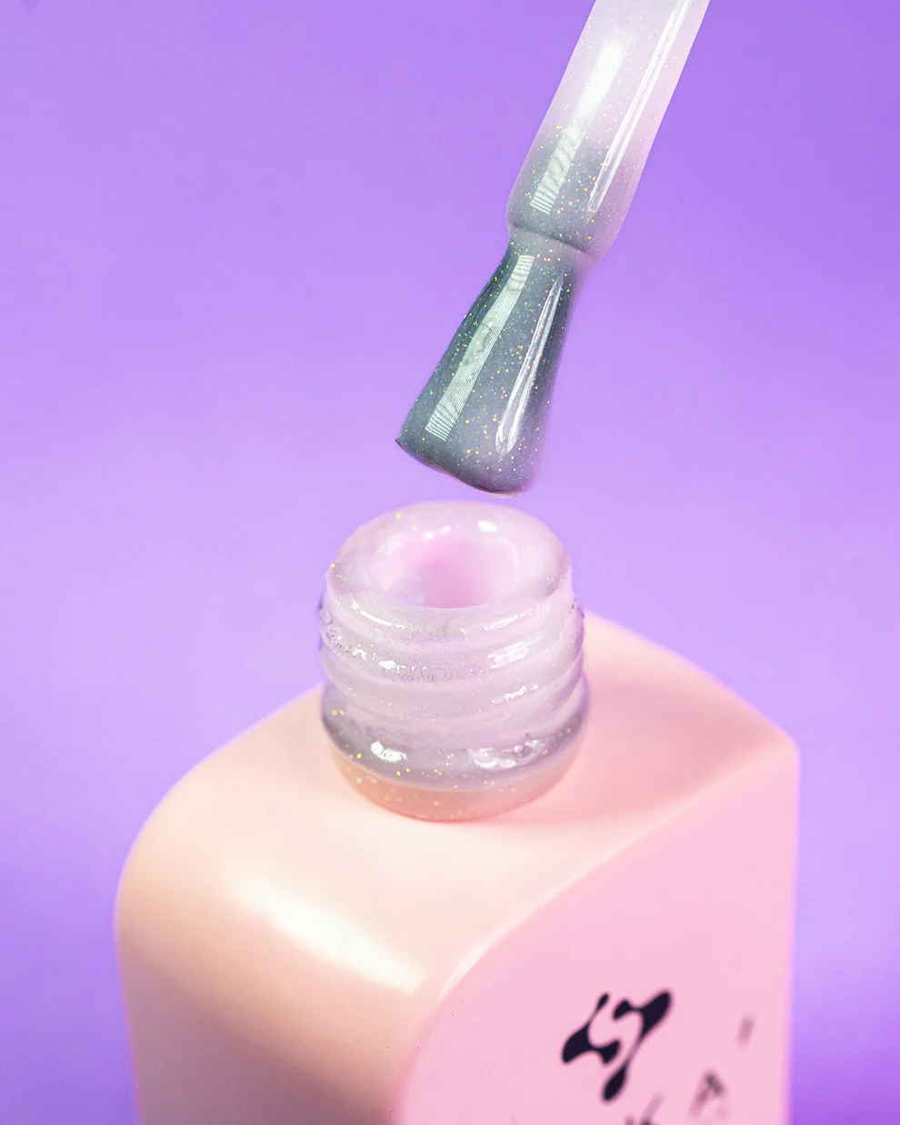 Cover base rubber DNKA - 0010 wonderfull- 30 ML - Imagen 3